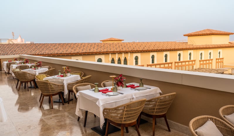 middle-east-holidays-abu-dhabi-rixos-premium-saadiyat-island-hotel-orient-restaurant-sunset-picture